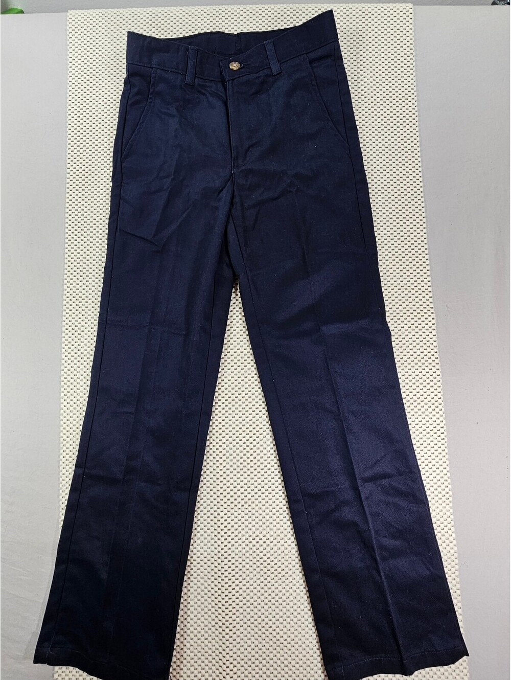 Boy IZOD Slim Fit 100% Cotton Flat Front Adjustable Waistband Pants. Size 10